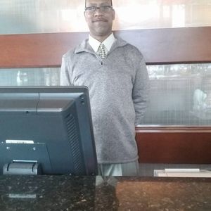 Meet your Posher, Raphael